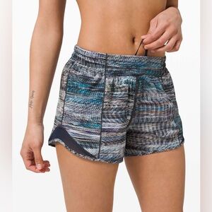 Lululemon Hotty Hot Short *Long 4", Digital Oasis Grey Multi / True Navy | Sz 6